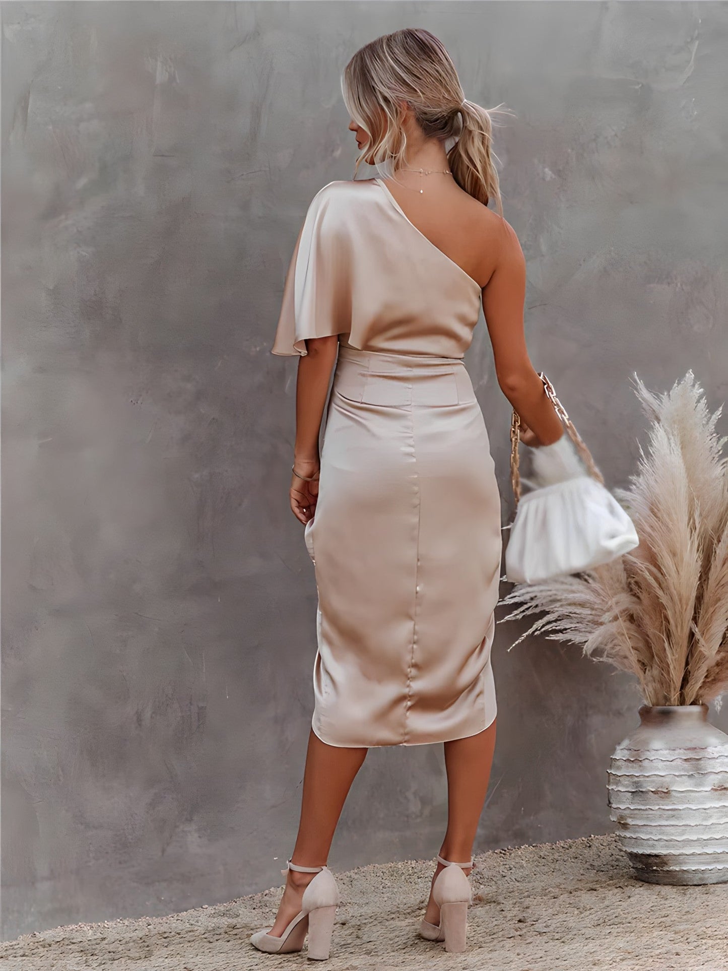 Iconic | Luxuriöses Seidenabendkleid